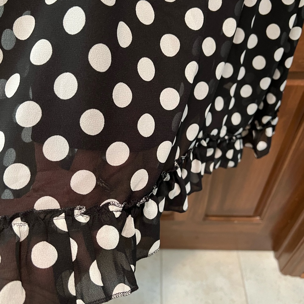 NWT. Black & White polka dot dress w/ matching tie belt - Picture 3 of 3